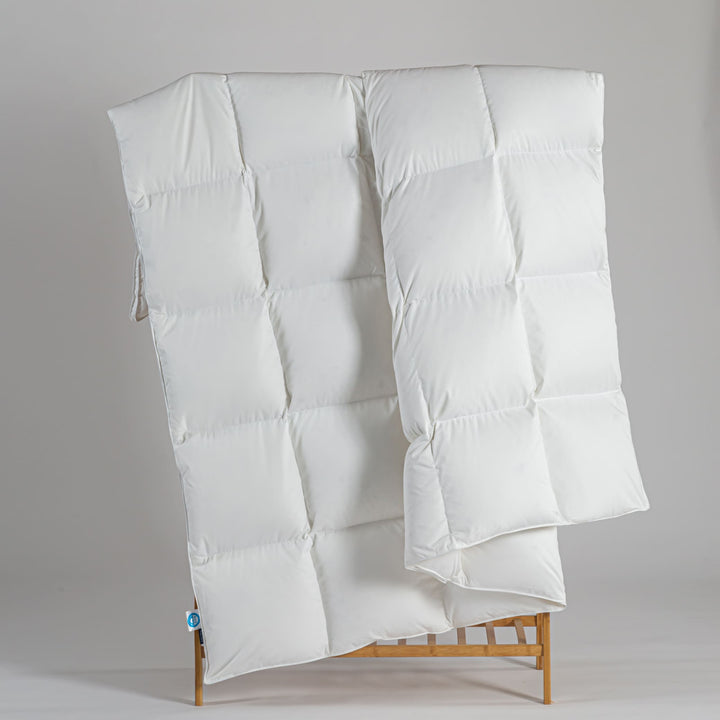 Luxuriöse Winterbettdecke aus 95 % reiner Gänsedaune